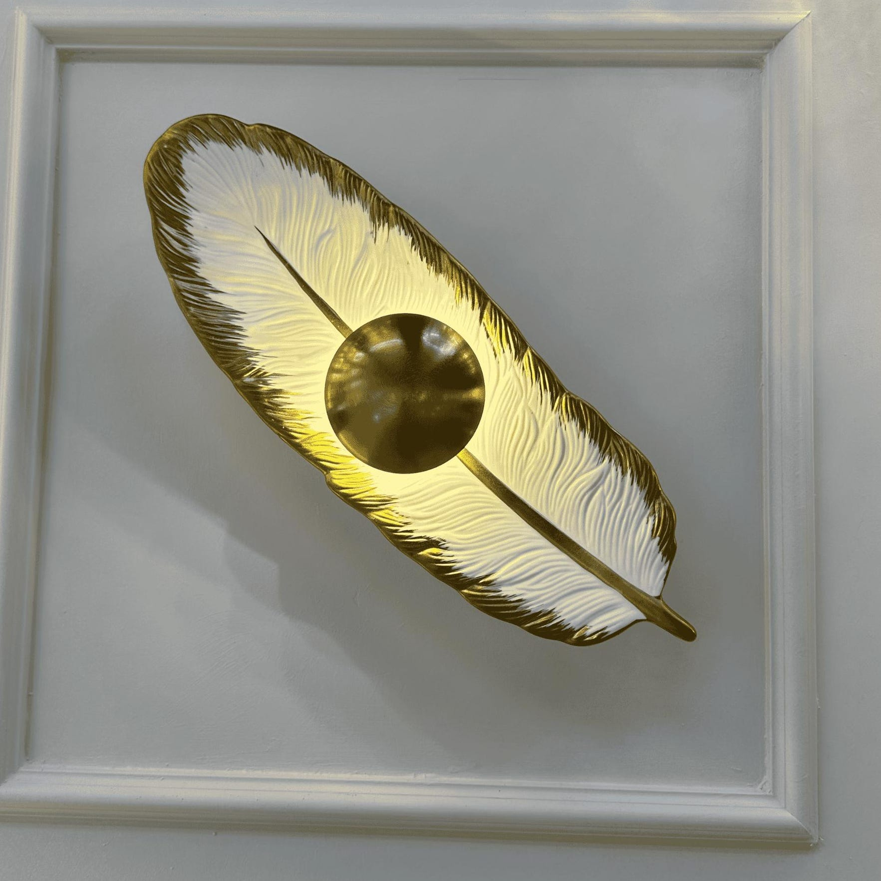 Gold Feather LED Wall Sconce, Decorative Botanical Wall Light for Bedroom, Hallway, Living Room, and Entryway