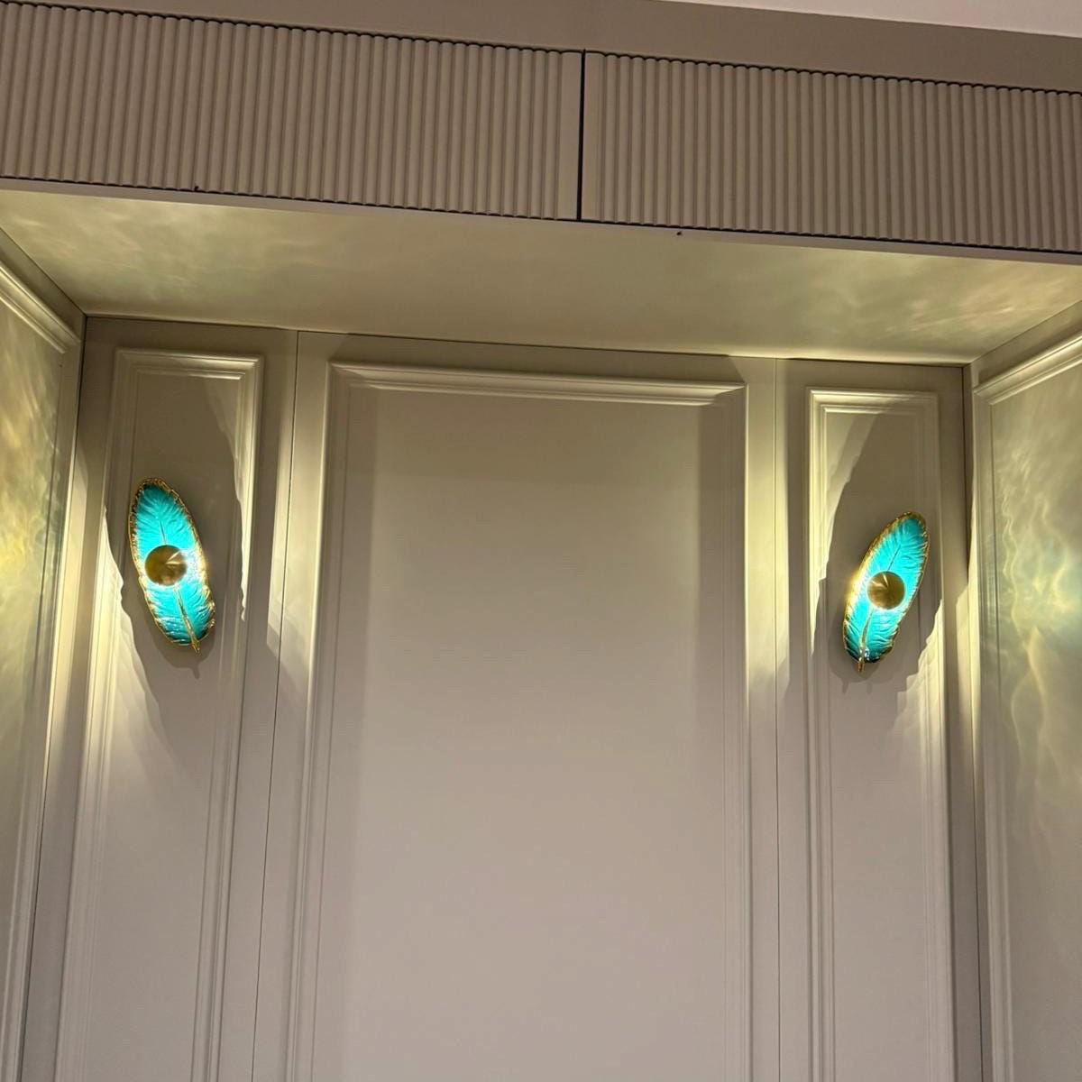 Gold Feather LED Wall Sconce, Decorative Botanical Wall Light for Bedroom, Hallway, Living Room, and Entryway